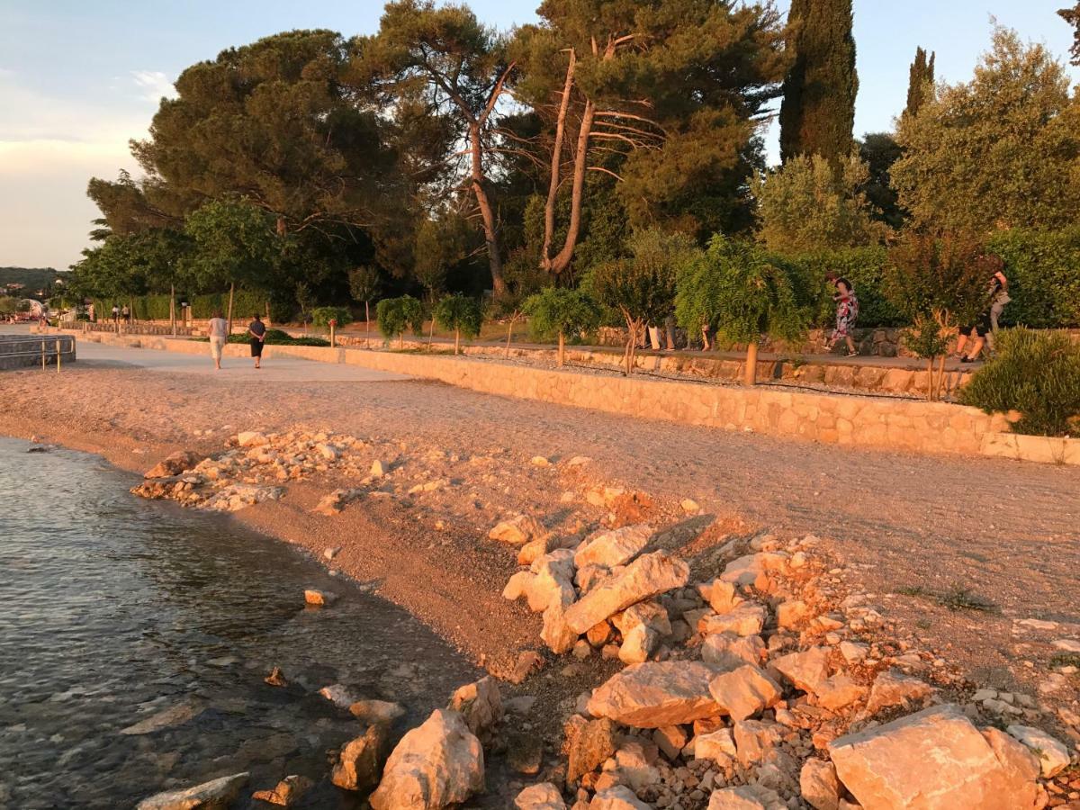 Apartment Aquamarin, Blizu Mora S Pogledom Na More, Za Do 6 Osoba Malinska Exteriér fotografie